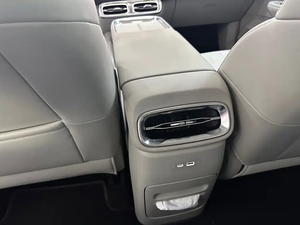 Leapmotor Leapmotor B10 — миниатюра 11
