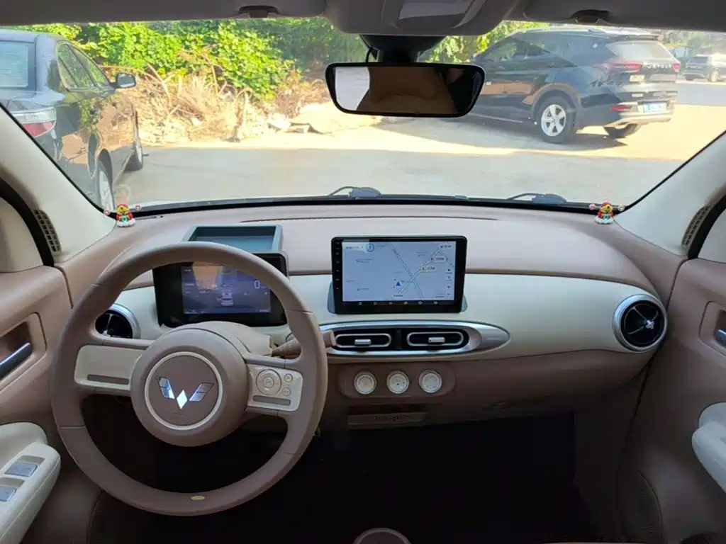 Wuling MINIEV — миниатюра 10