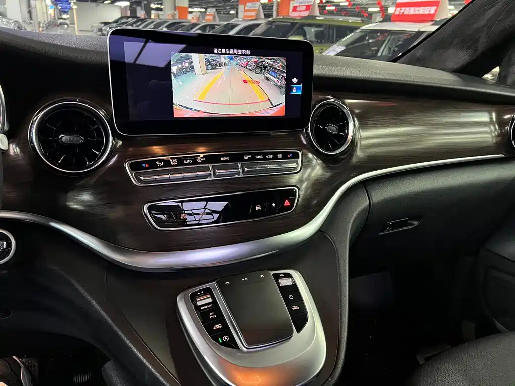 MERCEDES-BENZ V CLASS