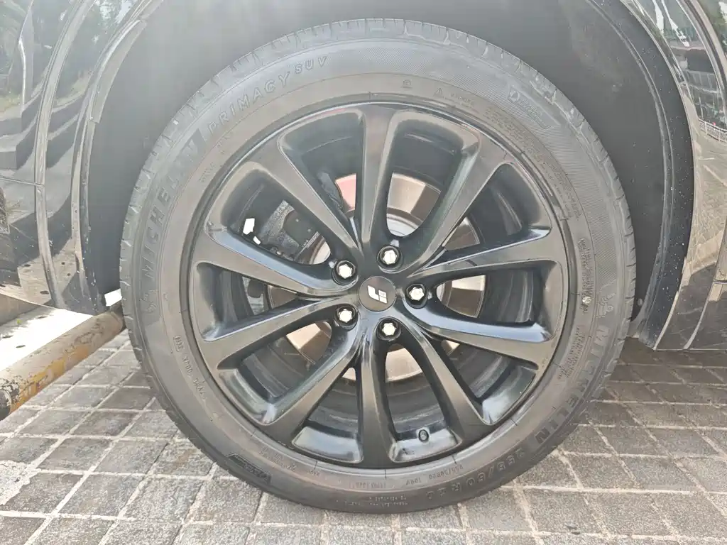Li Auto Li ONE — миниатюра 12