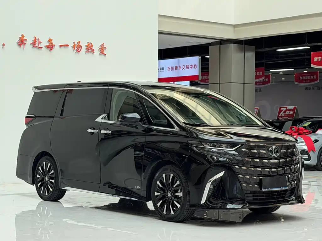 Toyota Alphard — миниатюра 3