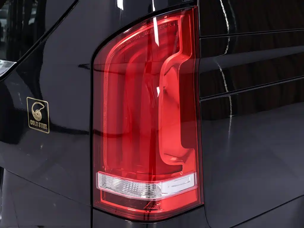 Mercedes-Benz V-Class — миниатюра 9