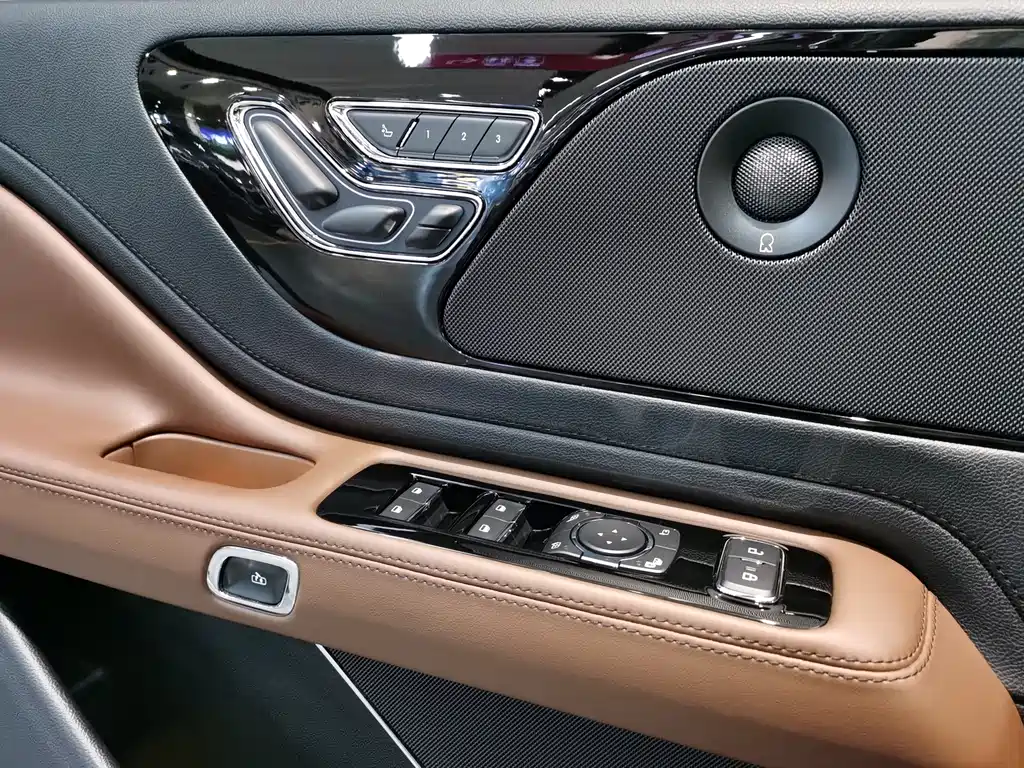 Lincoln Aviator 2020 3.0T V6