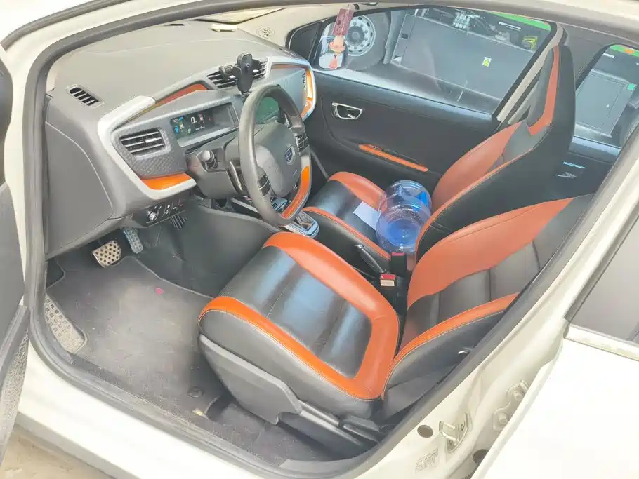 Geely Vision X1 — миниатюра 9