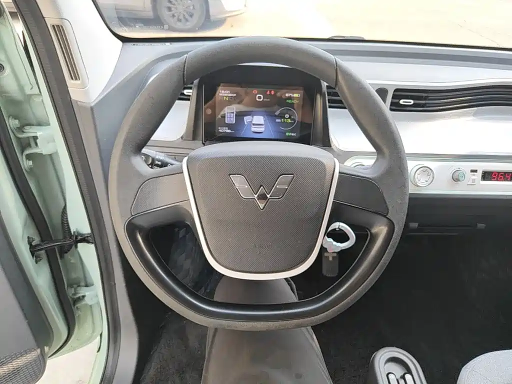 Wuling MINIEV — миниатюра 11