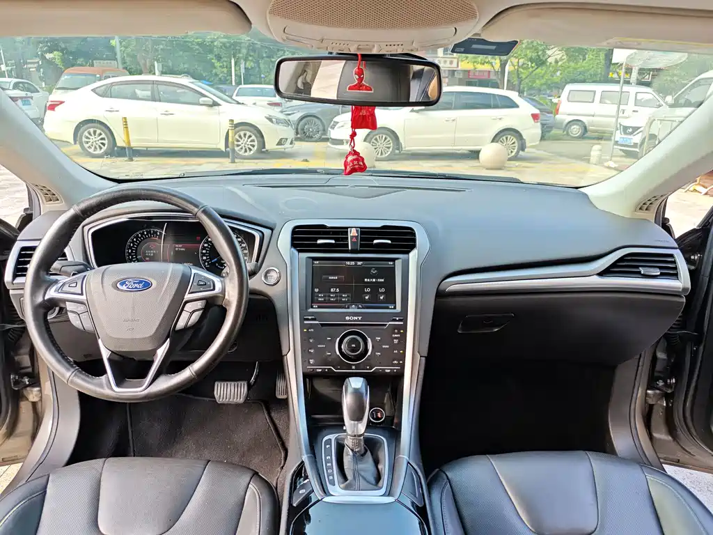 Ford Mondeo — миниатюра 8