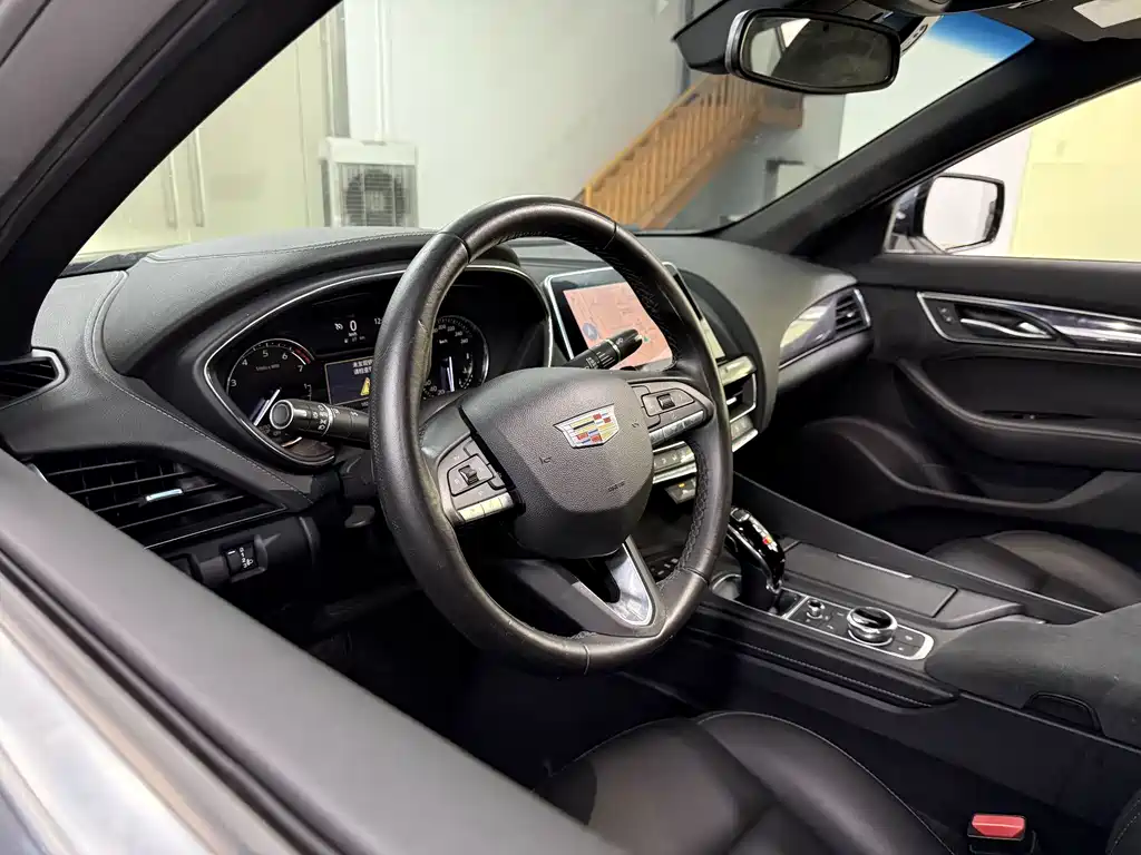 Cadillac CT5 — миниатюра 10