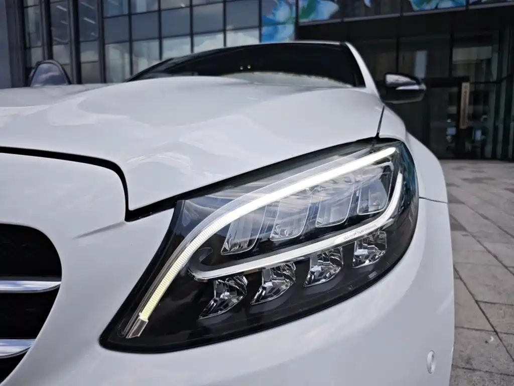 Mercedes-Benz C-Class — миниатюра 12