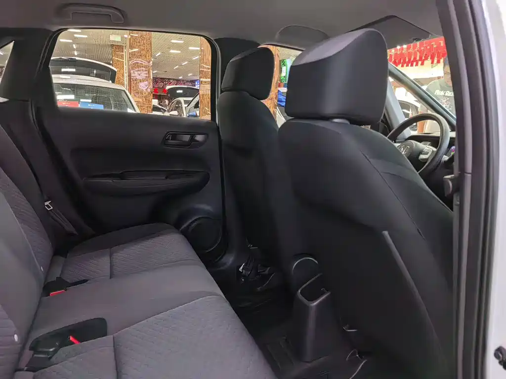 Honda Fit — миниатюра 6