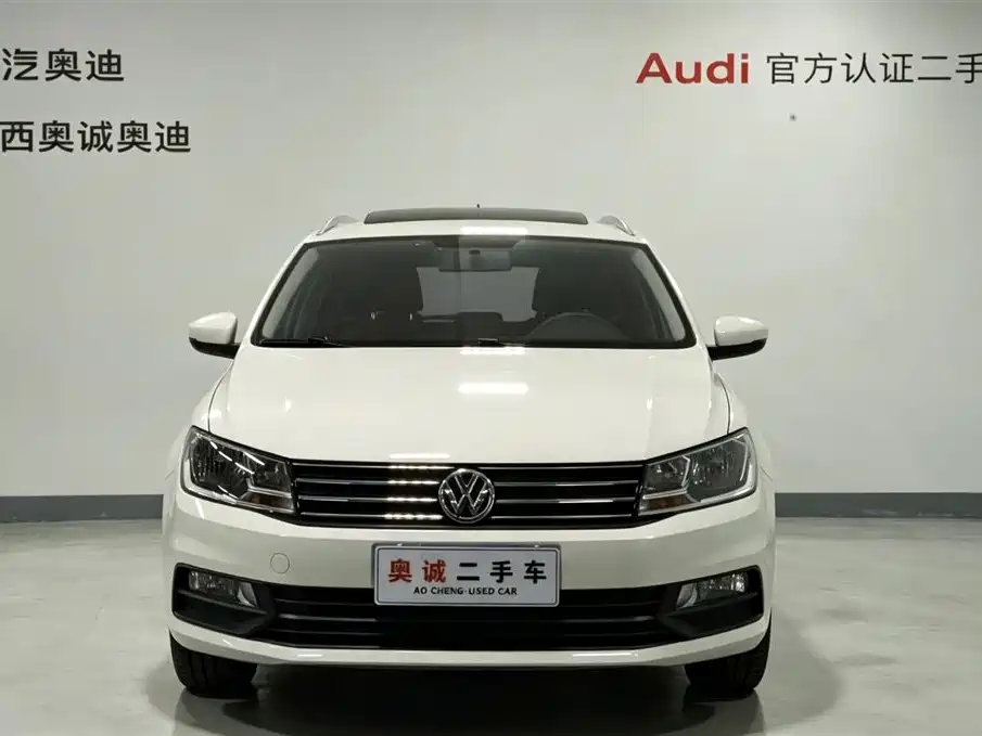 Volkswagen Santana — миниатюра 2