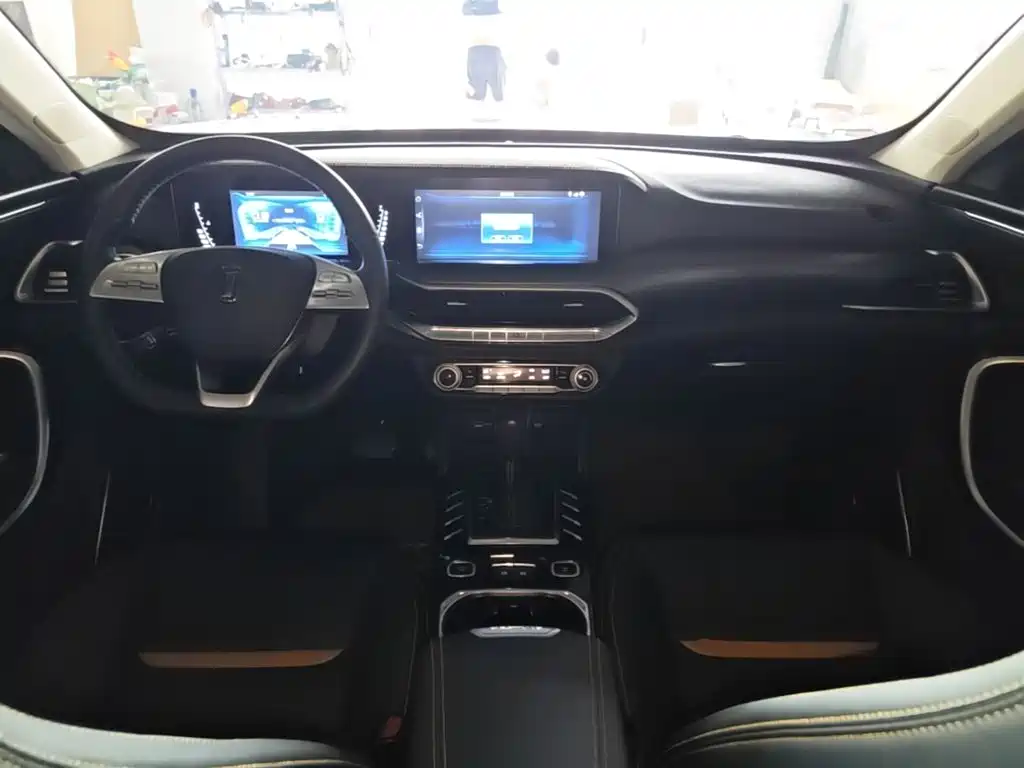 Bestune T77 2019 230 TID AT Luxury VI