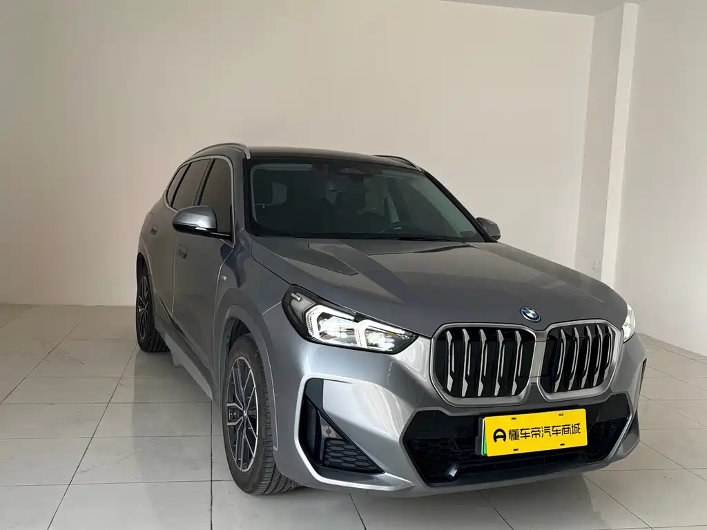 BMW iX1