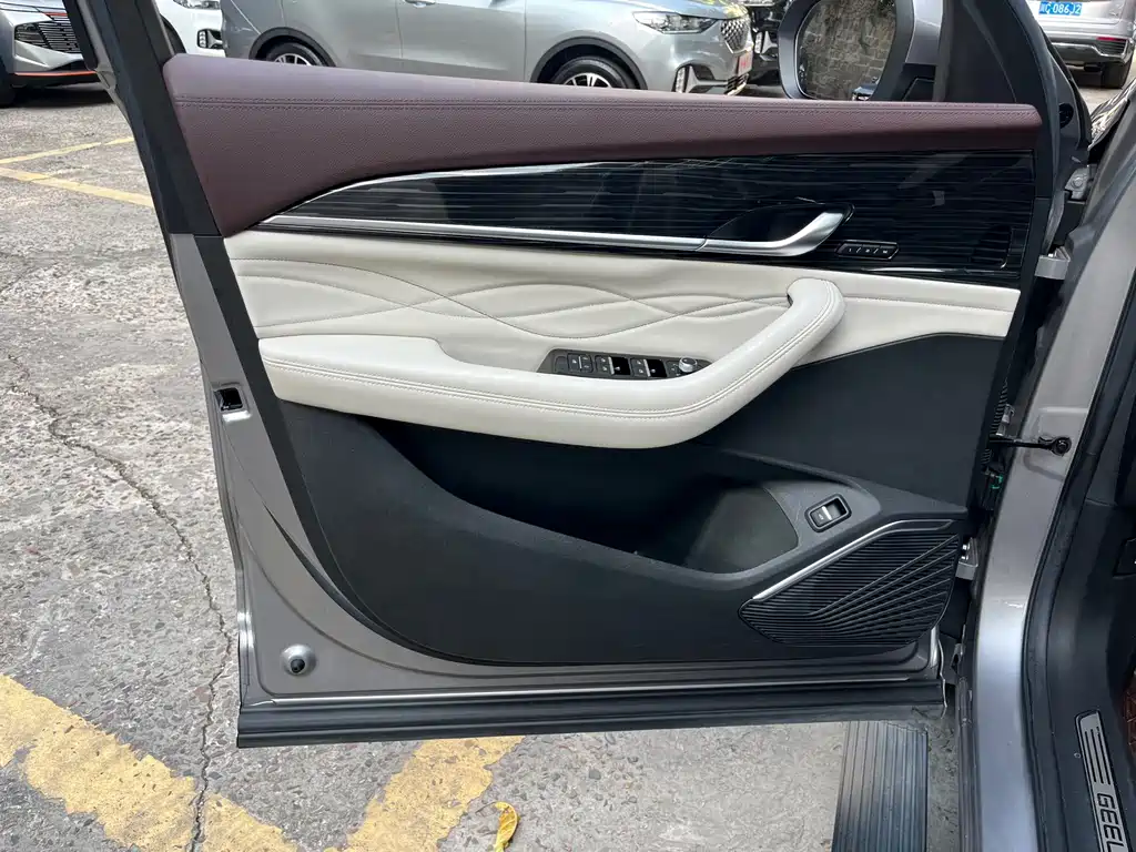 Geely Xingyue L — миниатюра 8