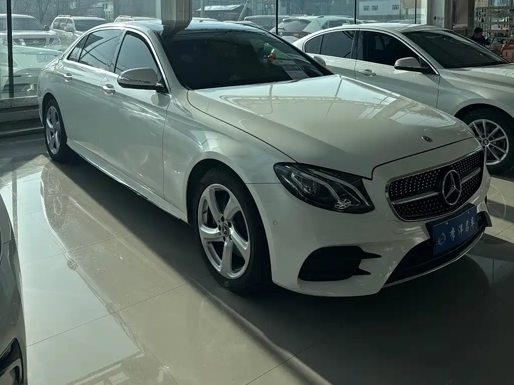 MERCEDES-BENZ E CLASS