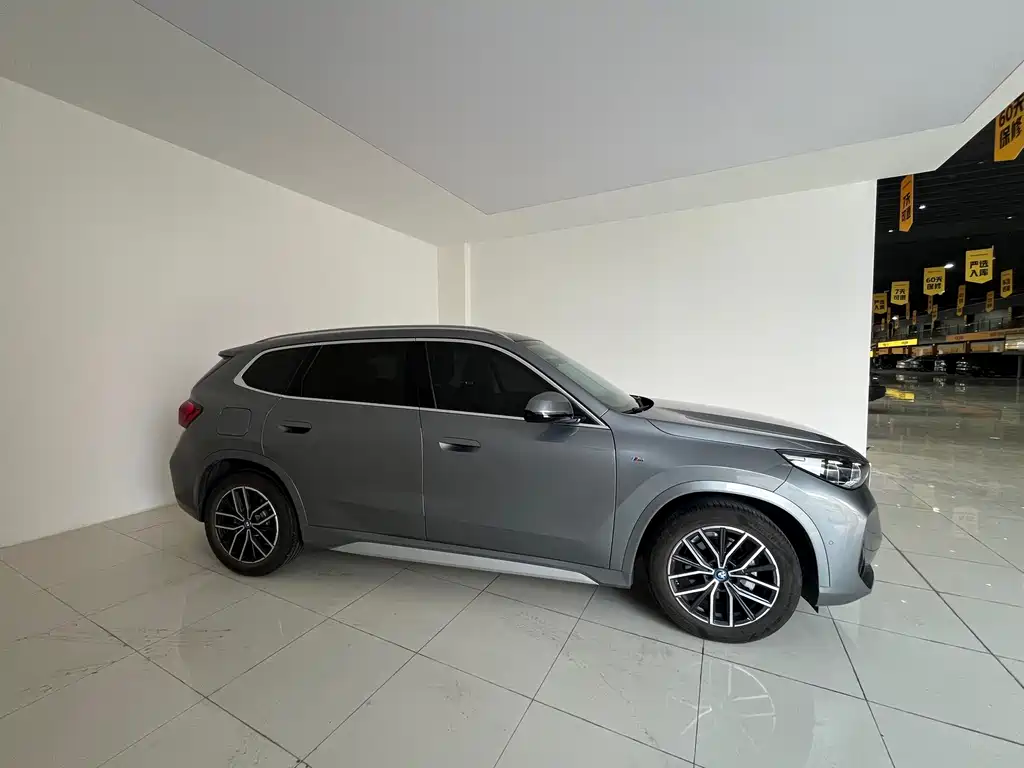 BMW iX1 — миниатюра 4