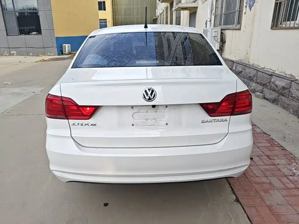 Volkswagen Santana — миниатюра 6