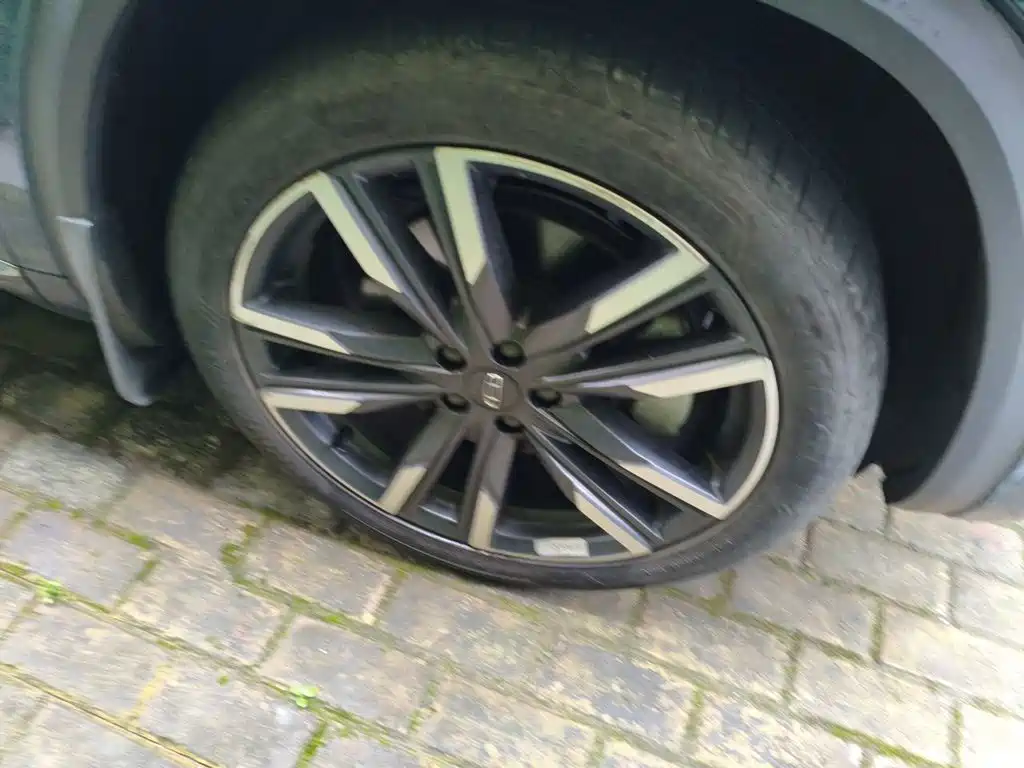 Geely Xingyue L — миниатюра 8