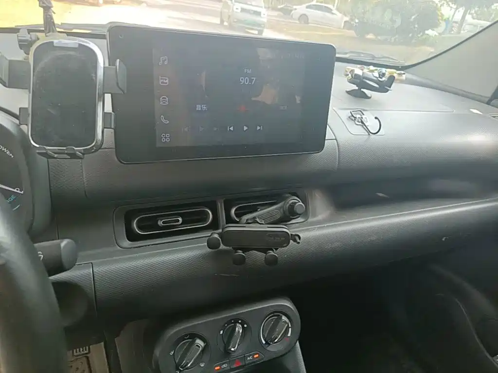 Wuling Hongguang EV — миниатюра 13