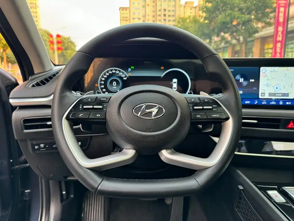 Hyundai Sonata — миниатюра 17