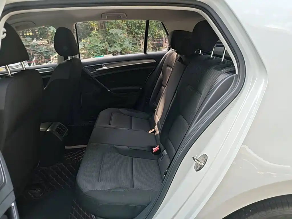 Volkswagen Golf — миниатюра 17
