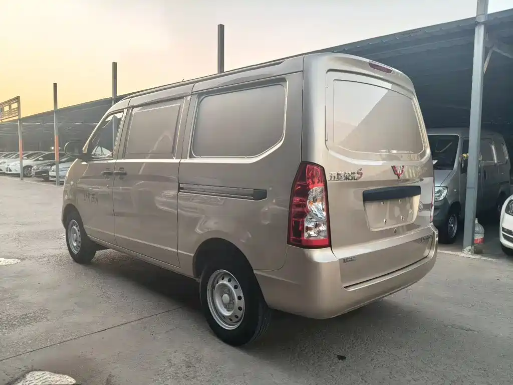 Wuling Rongguang S — миниатюра 5