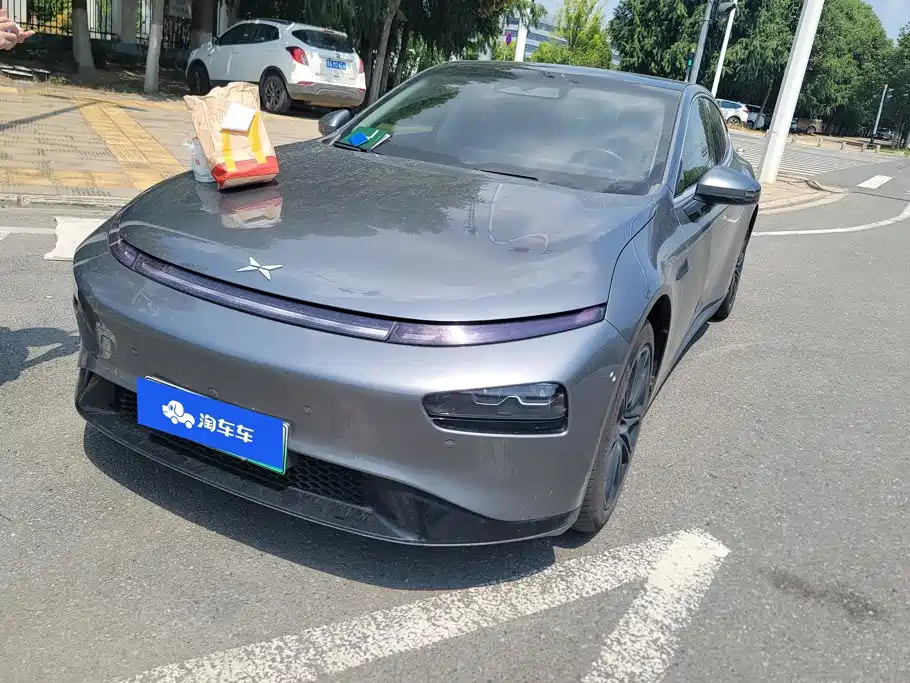 XPeng P7