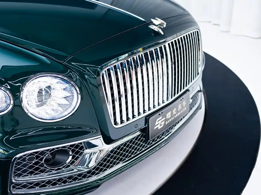 Bentley Flying Spur — миниатюра 21