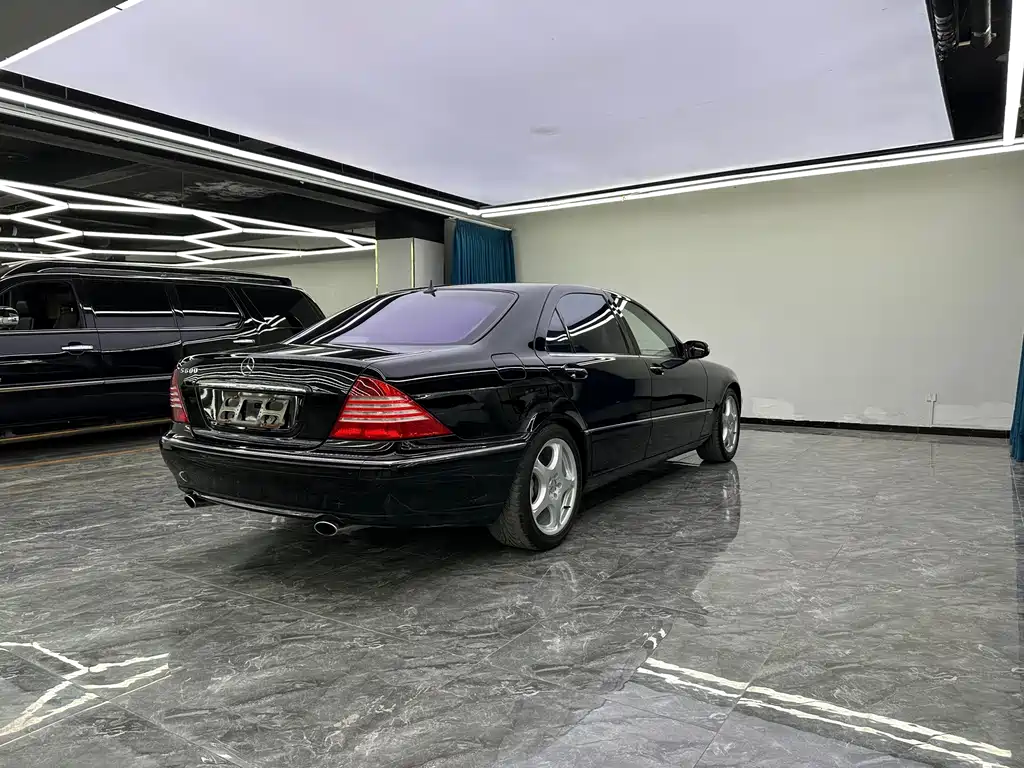 Mercedes-Benz S-Class — миниатюра 17