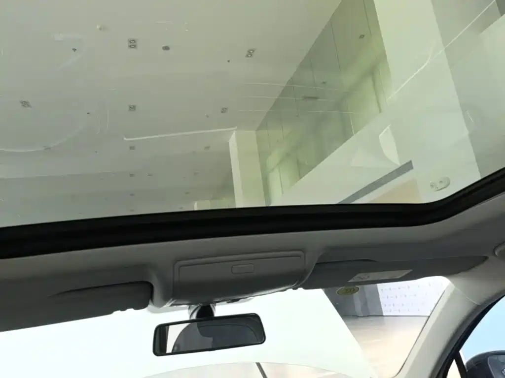 Volkswagen Tiguan L — миниатюра 18