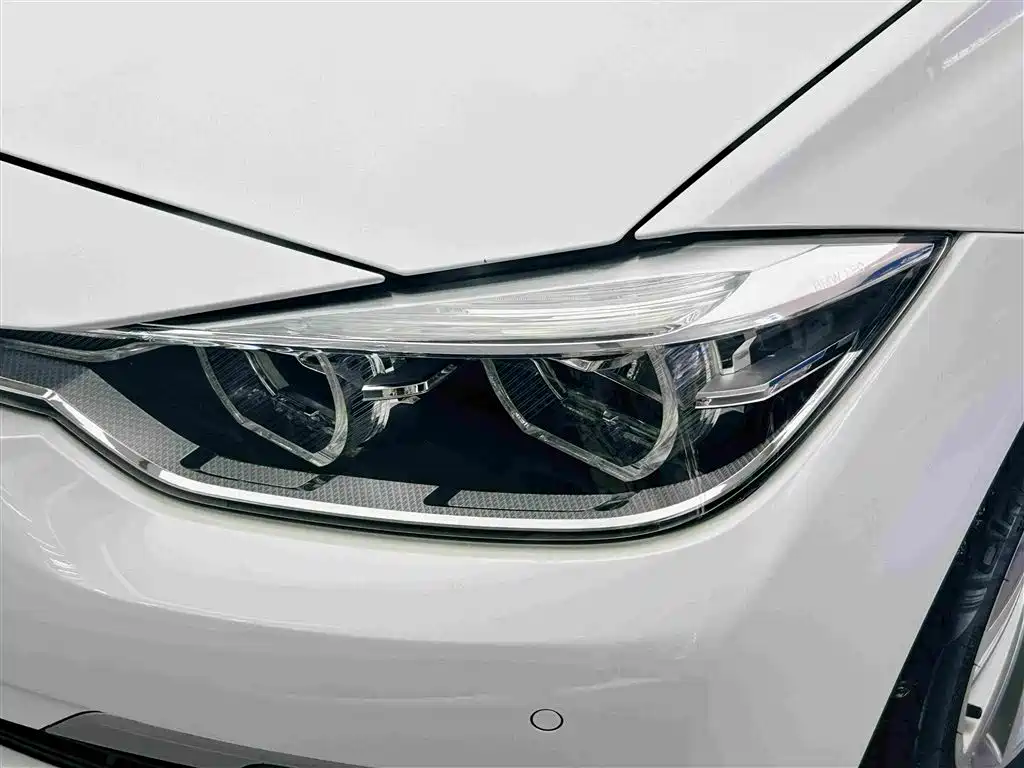 BMW 3 Series — миниатюра 11
