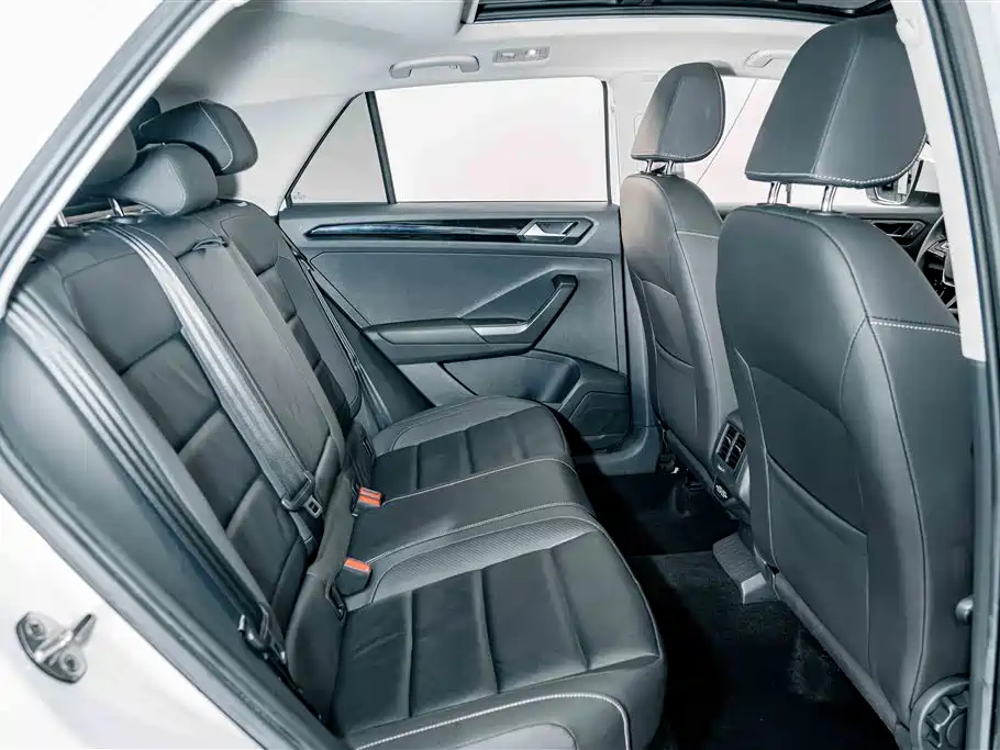 Volkswagen T-Roc — миниатюра 20