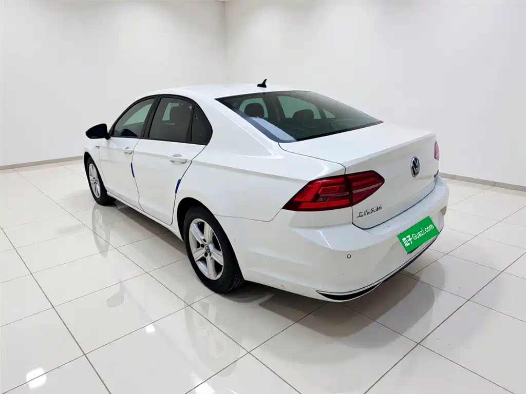 Volkswagen Lamando 2019 230TSI DSG VI
