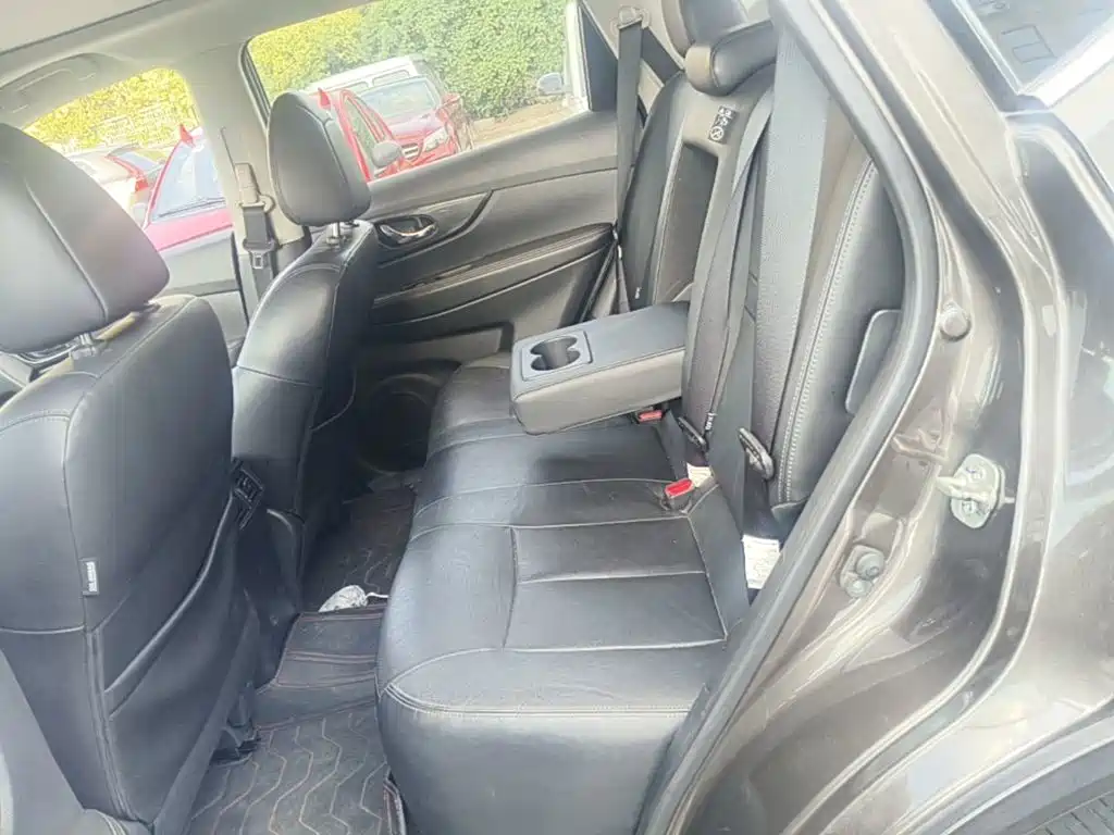 Nissan X-Trail — миниатюра 17