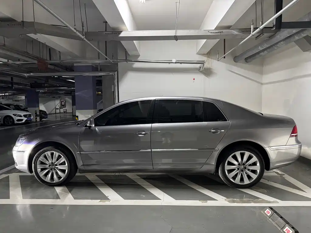 Volkswagen Phaeton 3.6L Premium Custom Type, фото 6