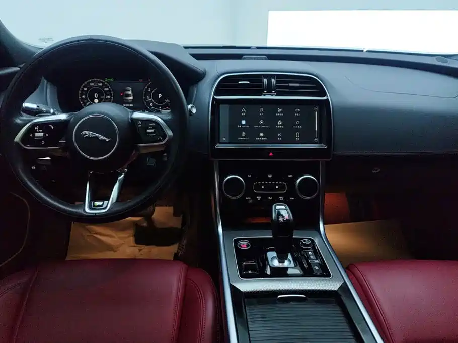 Jaguar XEL — миниатюра 12