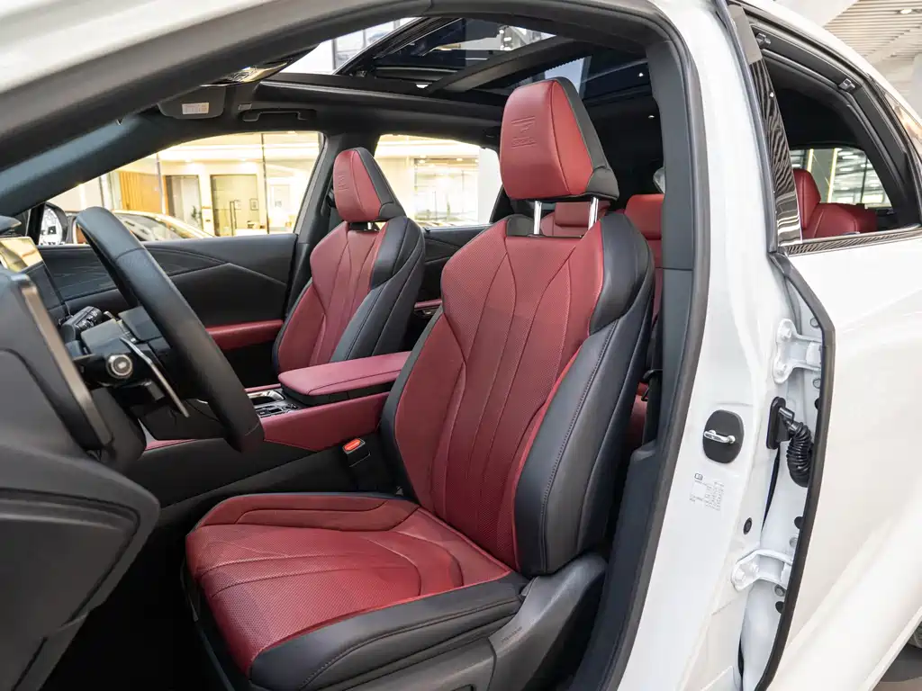 Lexus RX — миниатюра 11