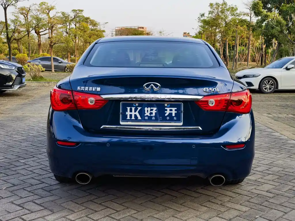 INFINITI Q50L