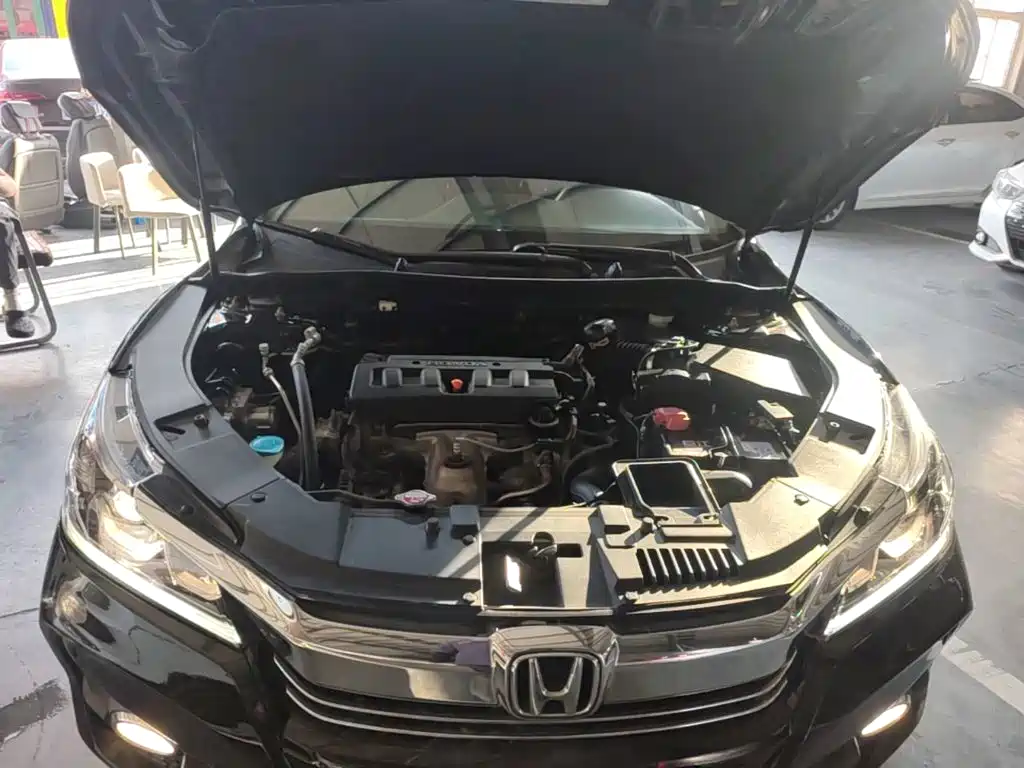 Honda Accord — миниатюра 20