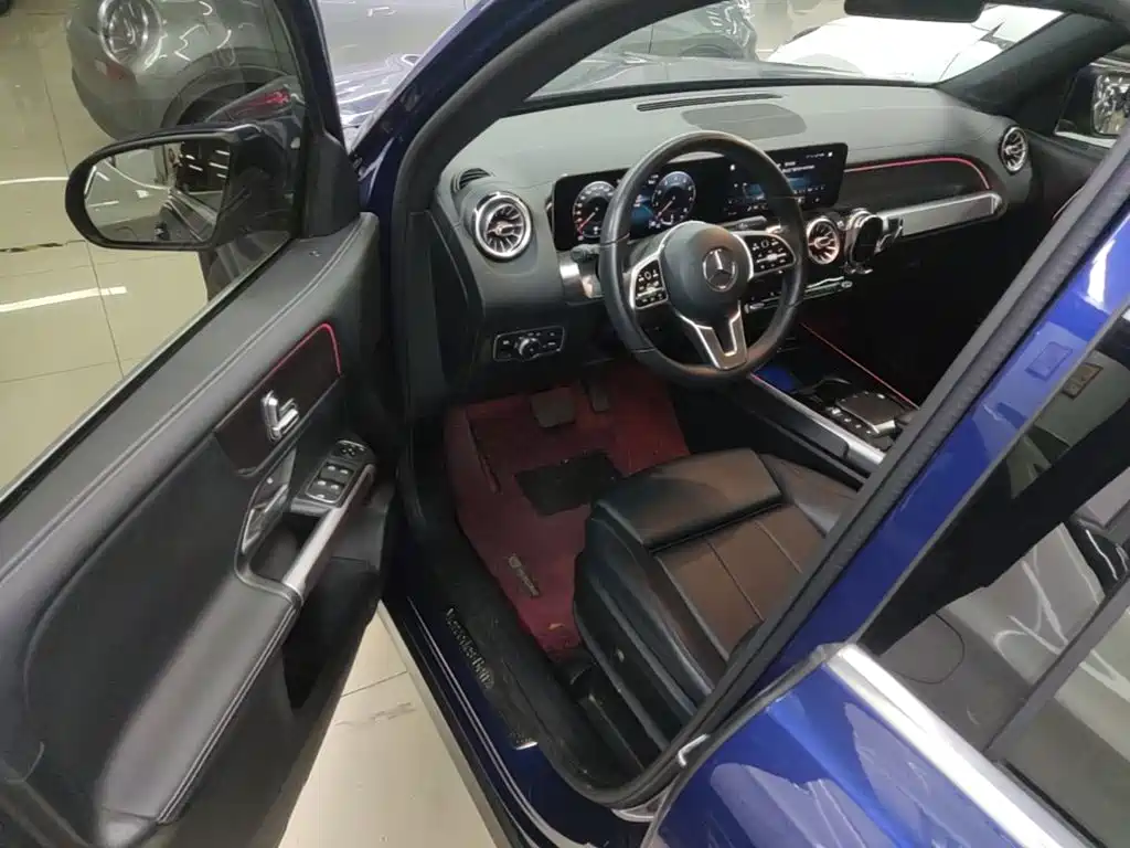 Mercedes-Benz GLB — миниатюра 16