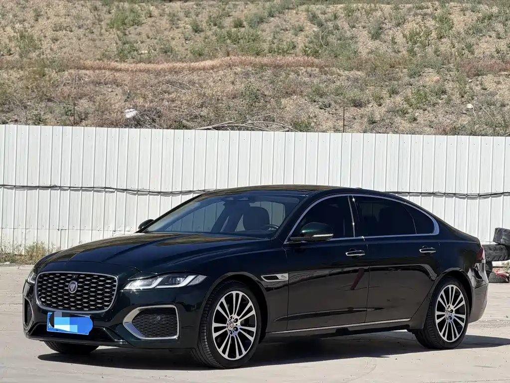 Купить Jaguar XFL