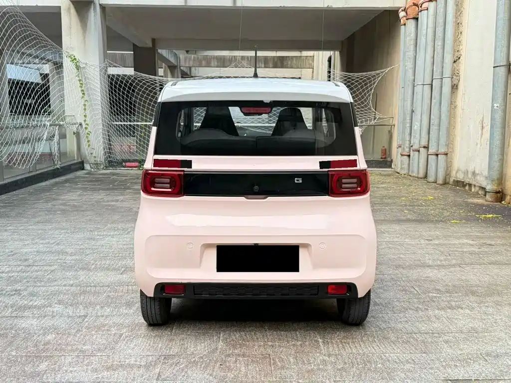 Wuling MINIEV — миниатюра 4