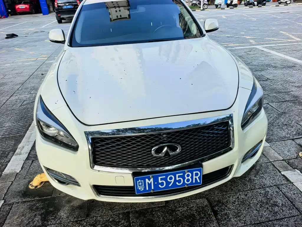 Infiniti Q70 — миниатюра 2