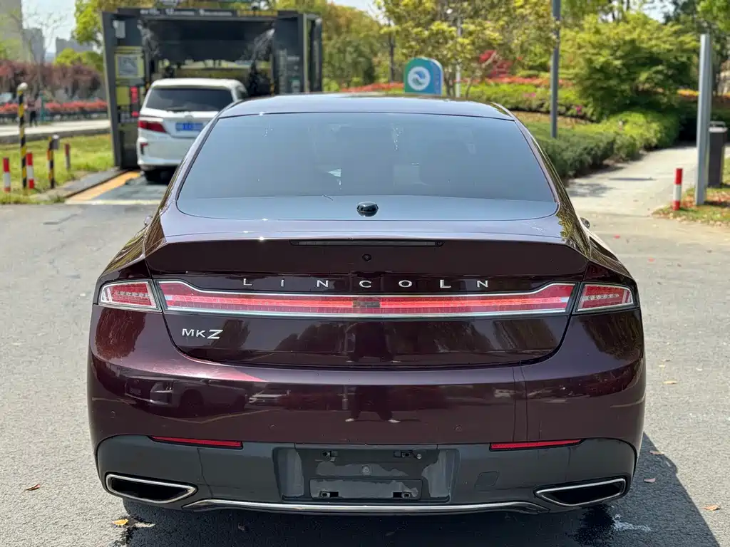 Lincoln MKZ — миниатюра 7