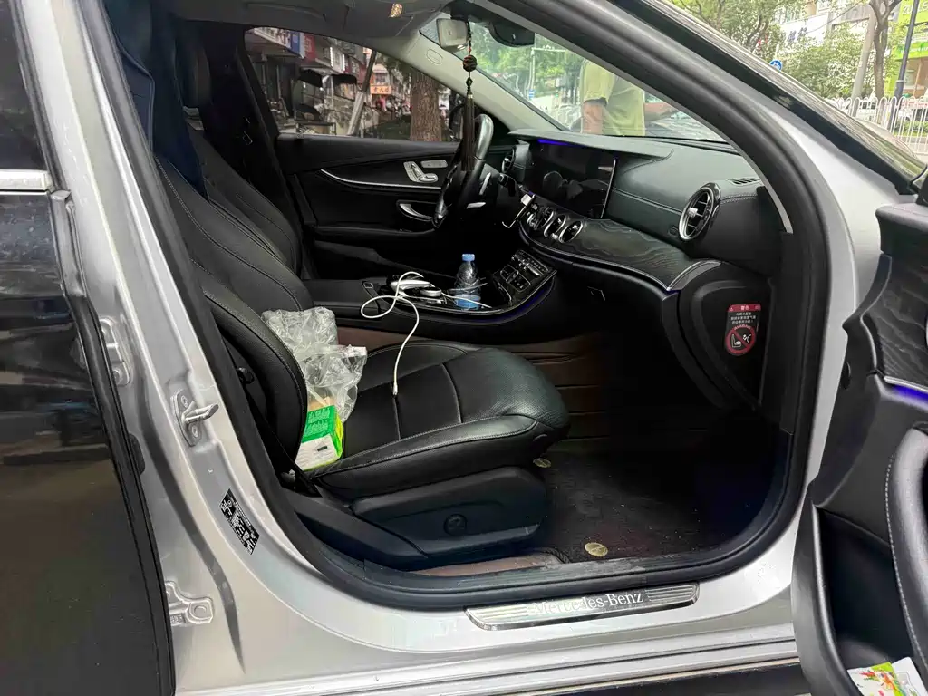Mercedes-Benz E-Class — миниатюра 5
