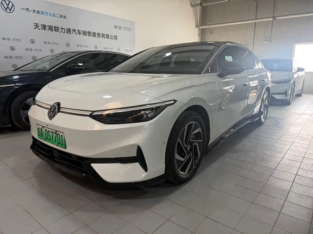 VOLKSWAGEN ID.7 VIZZION