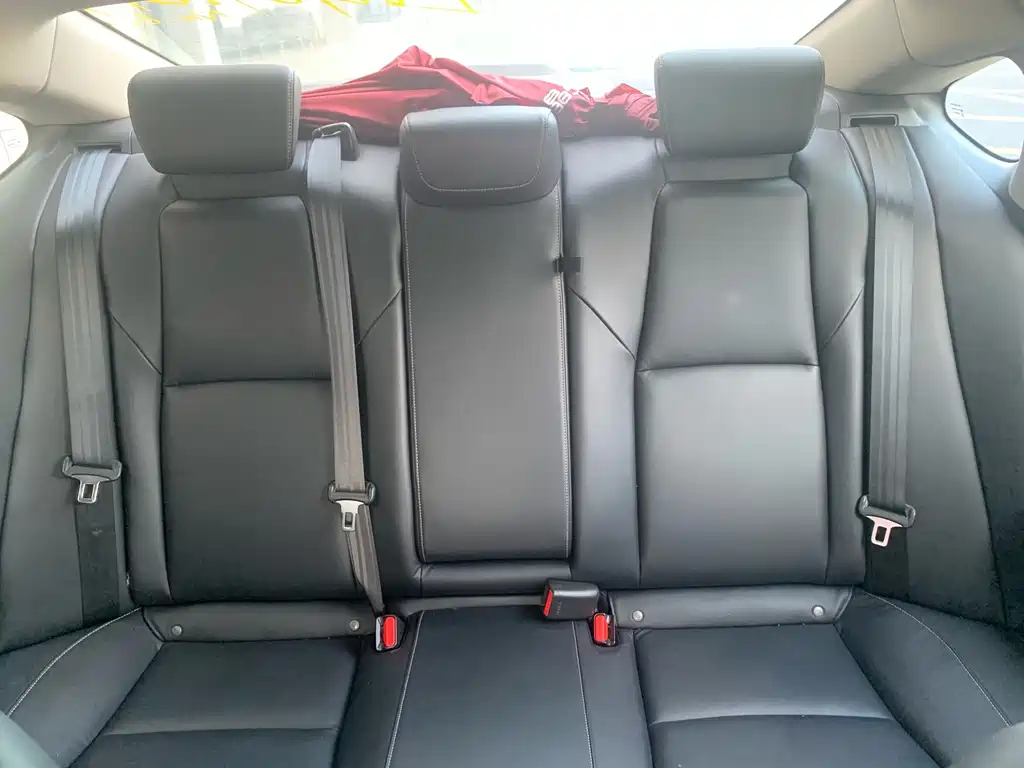 Honda Accord — миниатюра 8