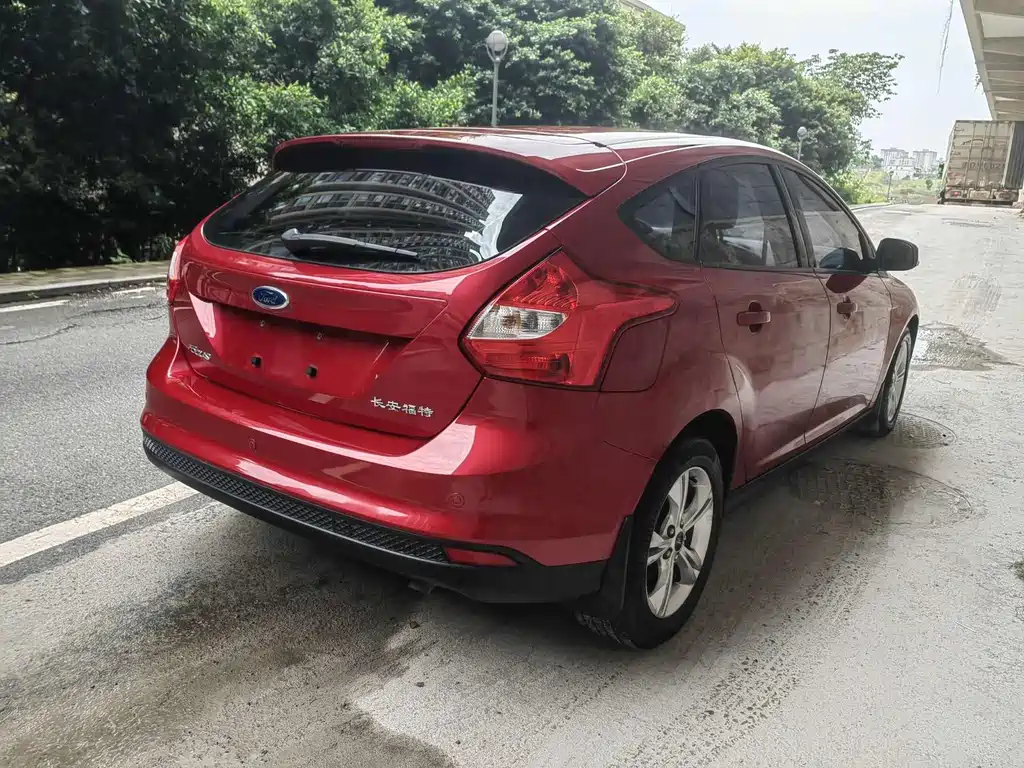 Ford Focus — миниатюра 12