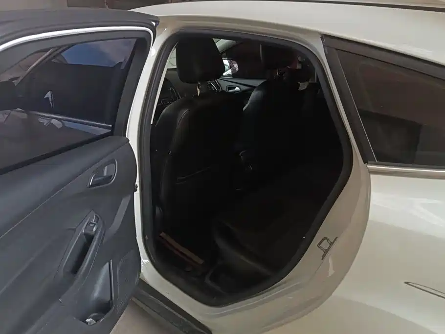 Ford Focus — миниатюра 11