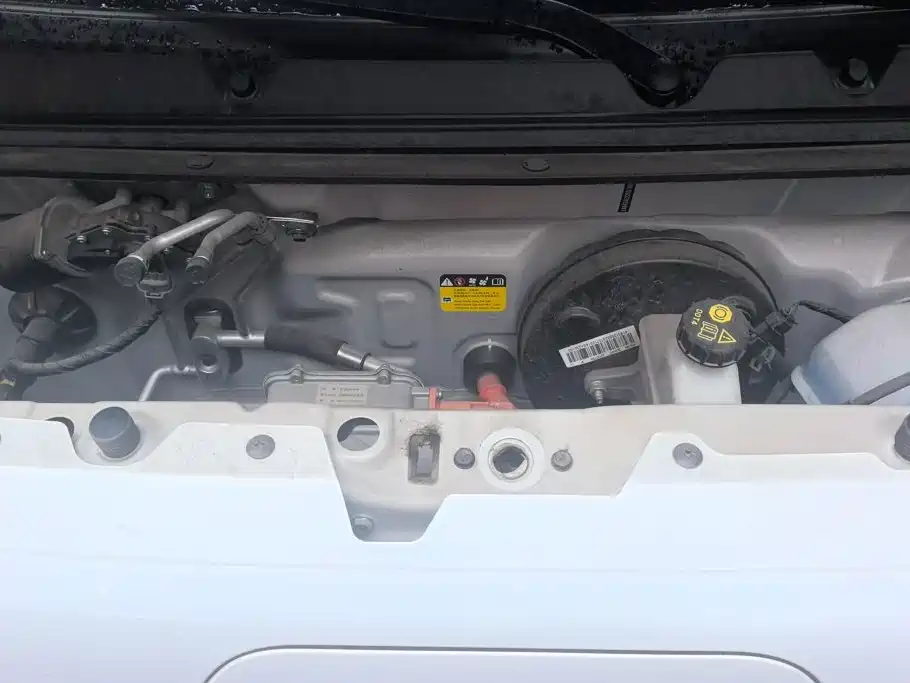 Wuling MINIEV — миниатюра 10