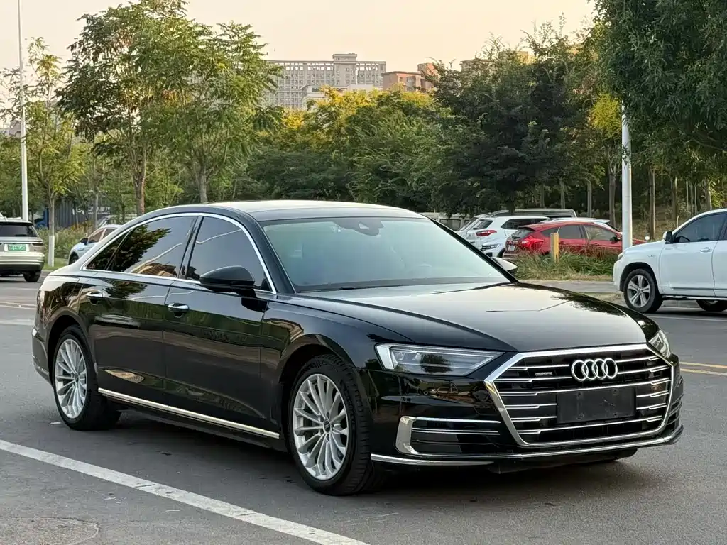 Audi A8 — миниатюра 3